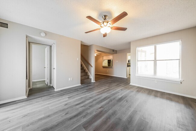 Building Photo - Spacious Duncanville 3-Bedroom Home