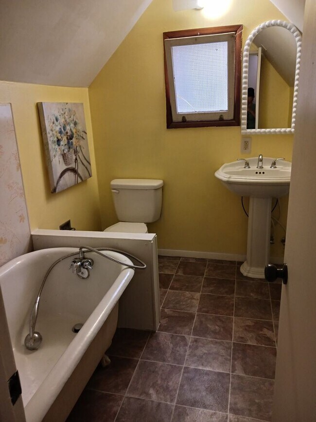 Building Photo - 508 NW C St