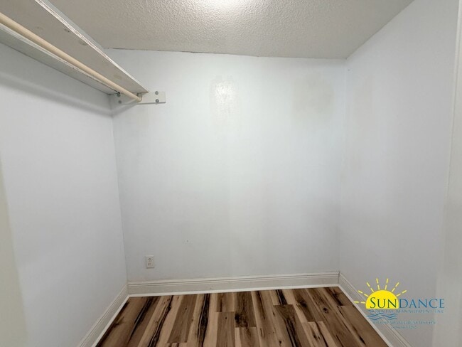 Building Photo - Lovely 4-Bedroom Home Close to Ferry Park!