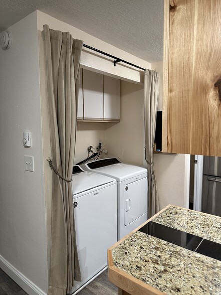 Building Photo - 335 SW 1st St