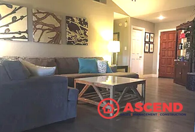 Building Photo - Beautiful 4 Bedroom Home Near Coffee Rd. & Hageman Rd.