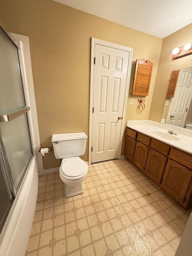 Building Photo - 2 Bed 1 Bath Home in Martin, TN!