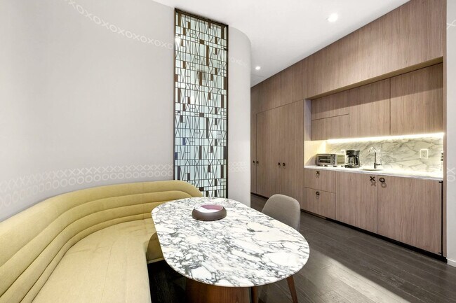 Building Photo - 801 S Miami Ave