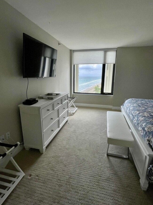 Building Photo - 3009 S Ocean Blvd