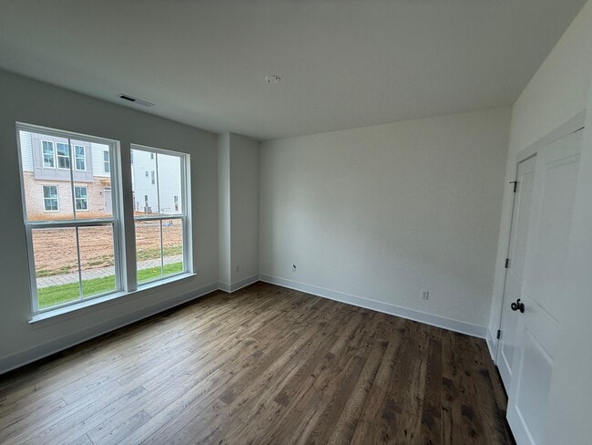 Building Photo - 15342 Oasis Sun Aly
