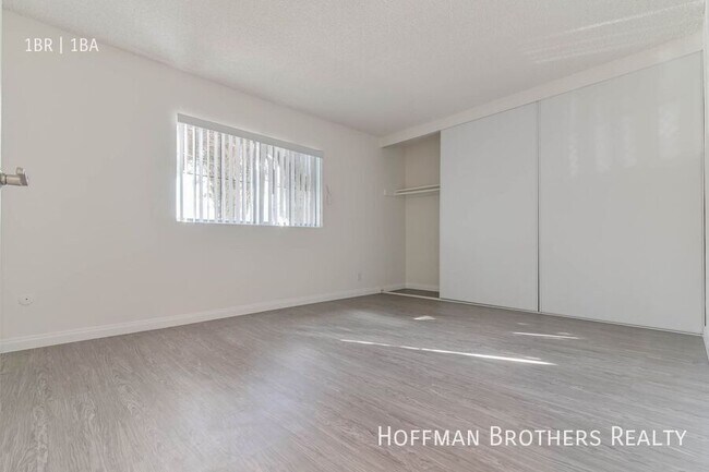 Building Photo - 8123 Langdon Ave