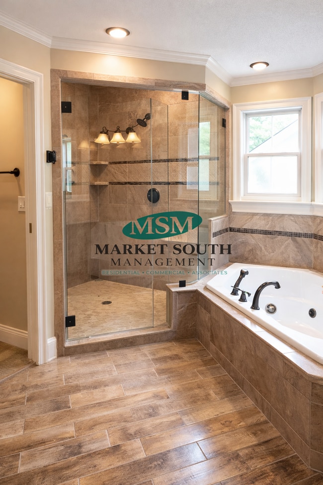 Building Photo - SOUTHBRIDGE BEAUTY- AVAILABLE NOW!