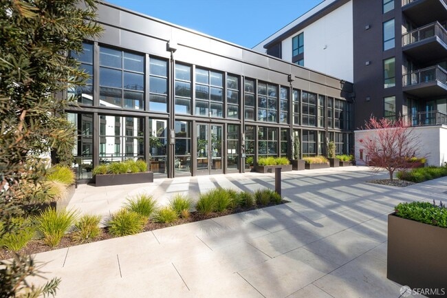 Building Photo - 1 Bristol Court