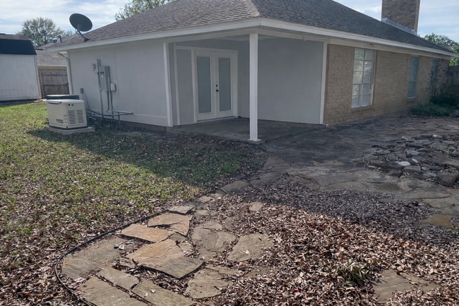 Building Photo - 870 Fenway Park