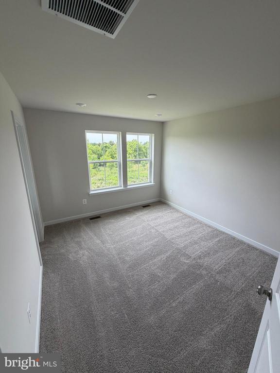 Building Photo - 368 Mingo Way