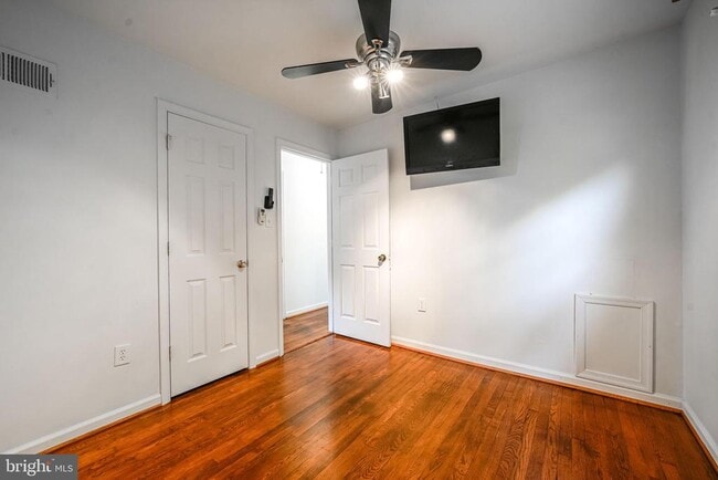 Building Photo - 3391 Bristol Ct