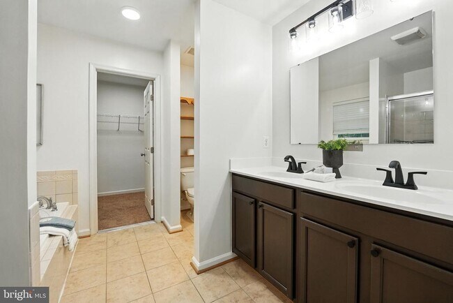 Building Photo - 2804 Piper Glenn Ct