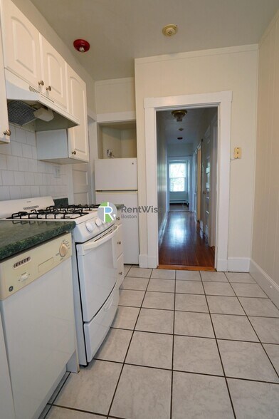 Building Photo - 1 Ashford Ct