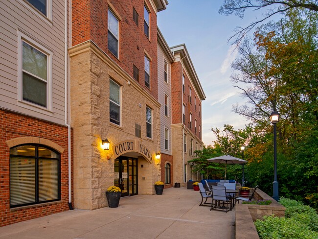 Building Photo - The Courtyards Apartments