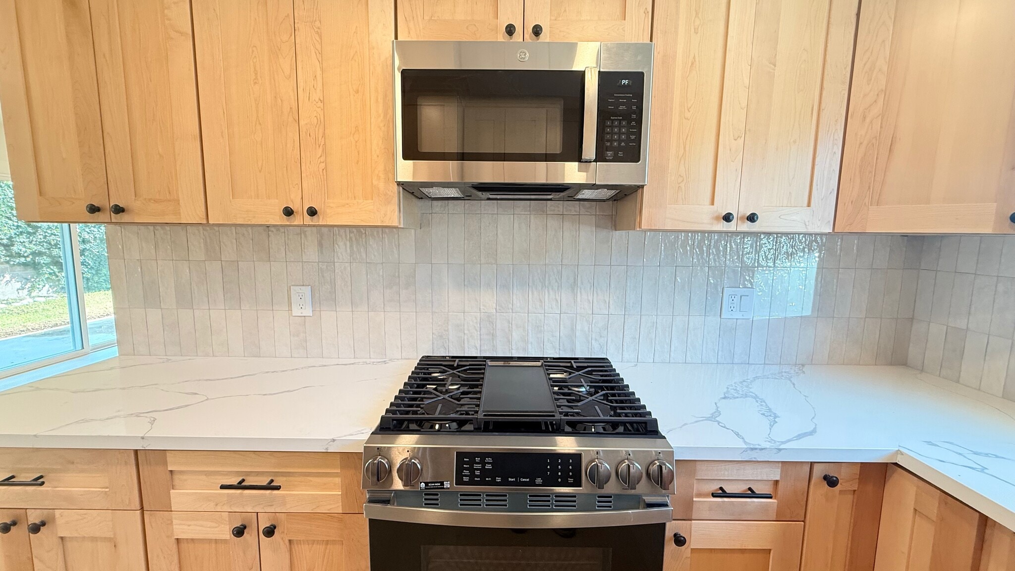 Building Photo - 288 Homer Ave