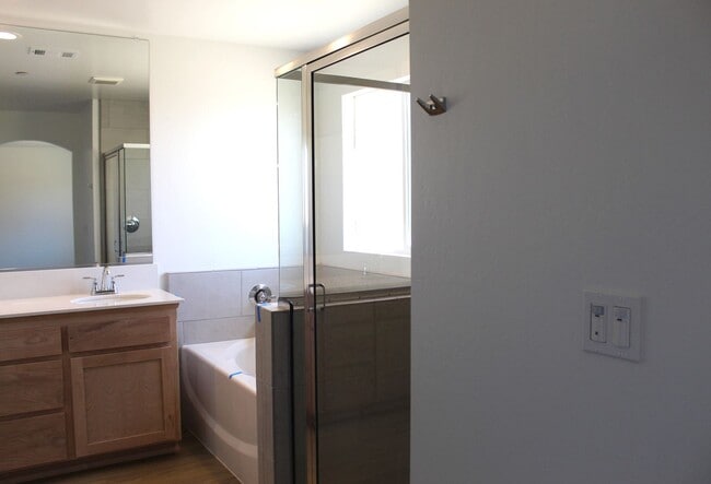 Building Photo - Sydney Park Home - New Home For Rent with ...