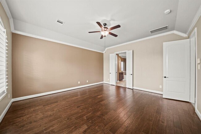 Building Photo - 28223 Red Shady Oaks Dr