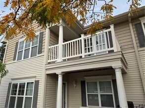 Building Photo - 1301 Hill Park Ct