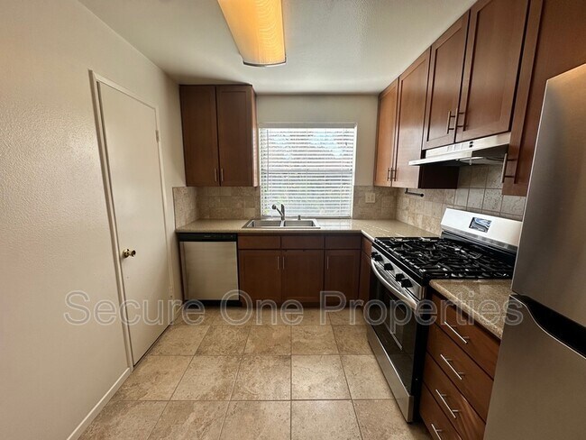 Building Photo - 31555 Lindero Canyon Rd