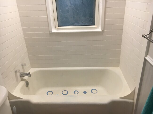 Building Photo - 912 Altavista Avenue