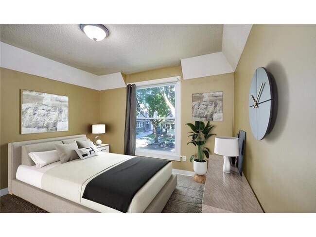 Building Photo - 1036 15th Ave SE