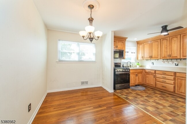 Building Photo - 41 Dowling Pkwy