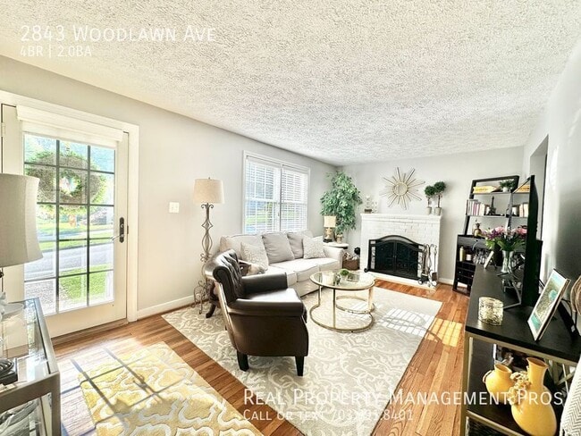 Building Photo - 2843 Woodlawn Ave
