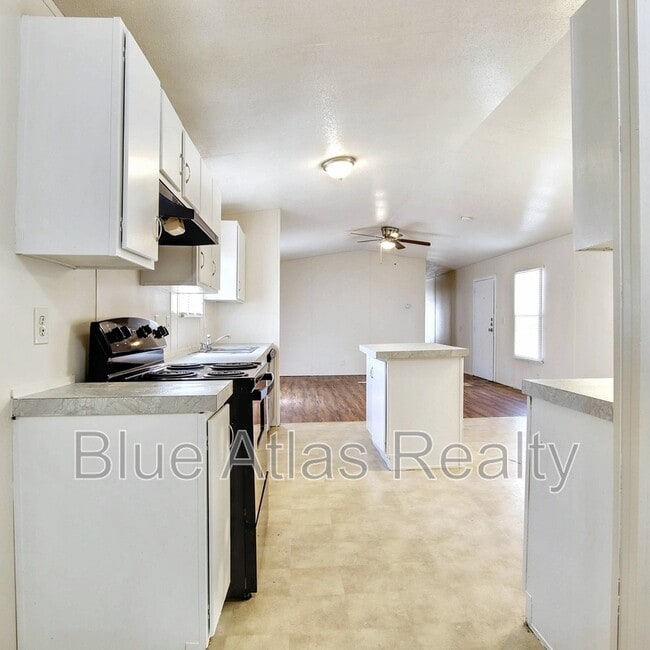 Primary Photo - 825 Dawn Light Dr