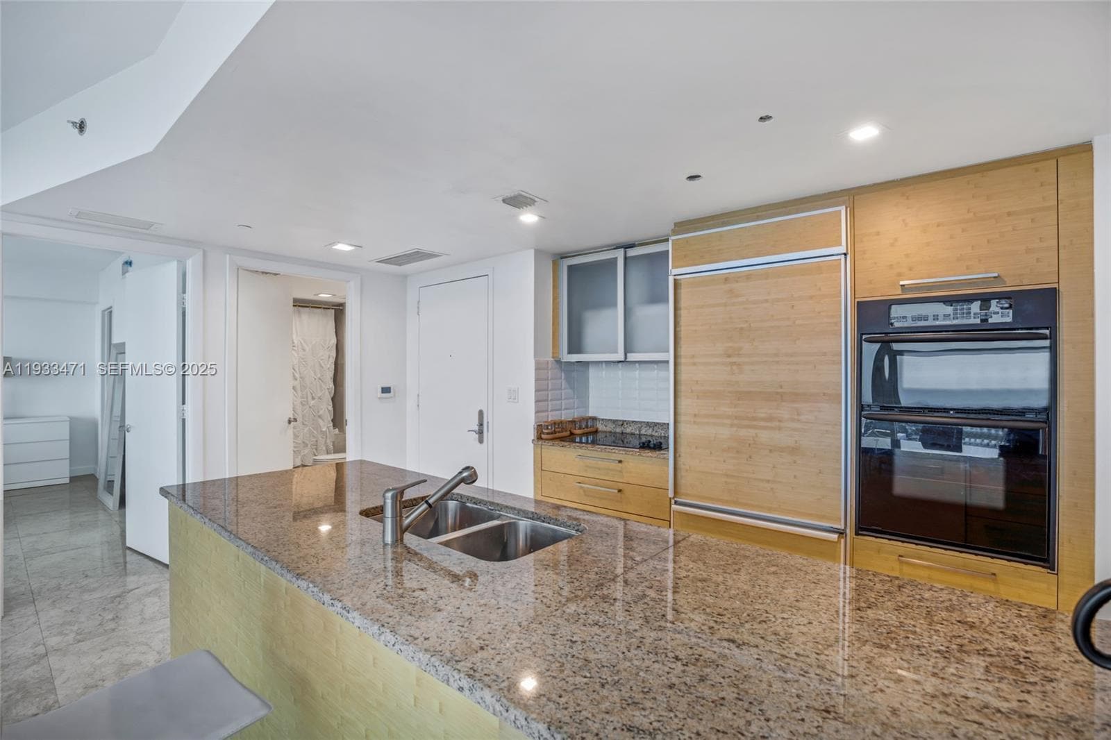 Building Photo - 1830 S Ocean Dr