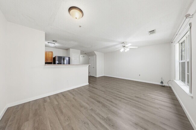 Building Photo - 345 Crooked Pine Trail