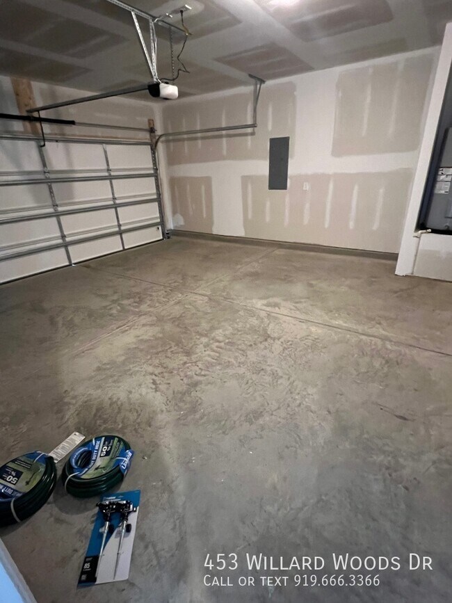 Building Photo - 453 Willard Wds Dr