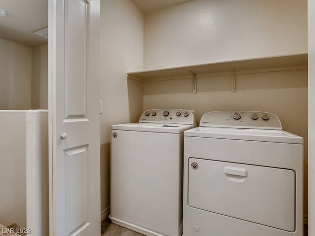 Building Photo - 264 Quail Finch Dr