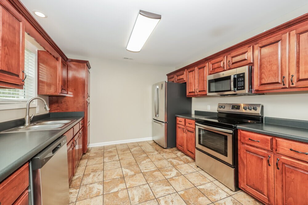 Building Photo - 2712 Mollys Ct