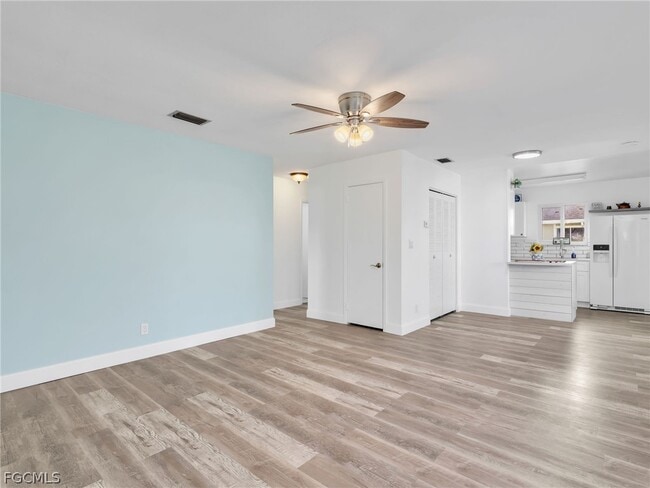 Building Photo - 3297 Royal Canadian Trace