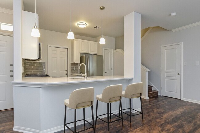 Building Photo - 3300 Forest Creek Dr