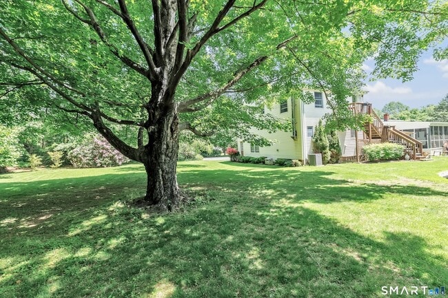 Building Photo - 5 Saxony Dr