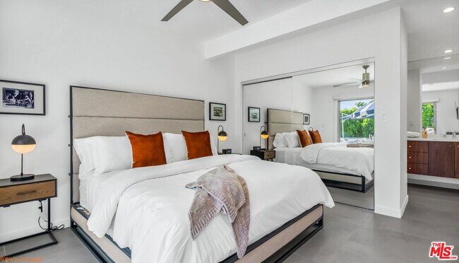 Building Photo - 2287 E Hildy Ln