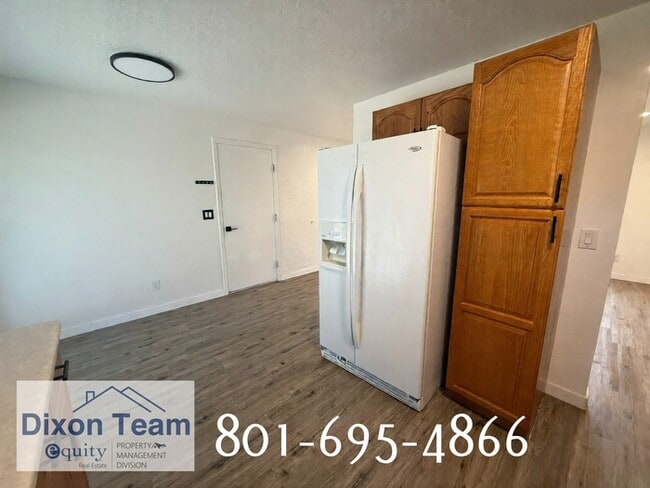 Building Photo - 2086 W 6000 S