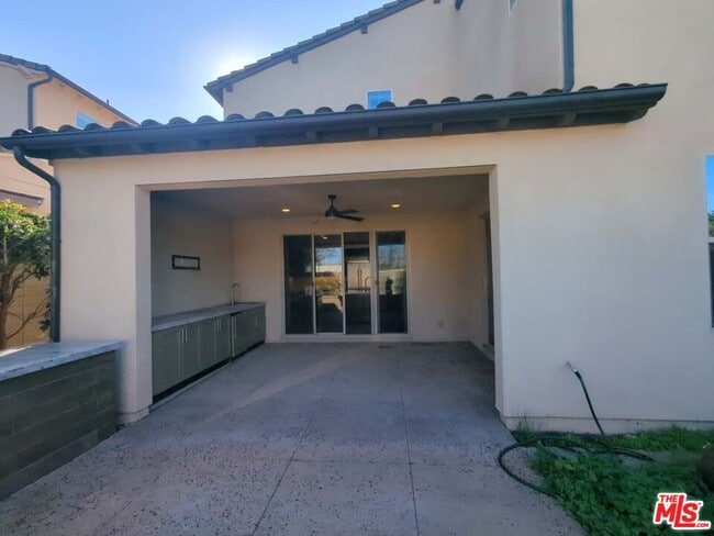 Building Photo - 16243 Cameo Ct