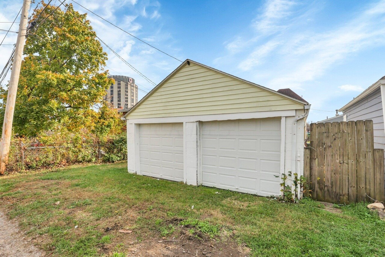 Building Photo - 1412 Phale D Hale Dr