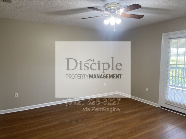 Building Photo - 22 E Dubois St