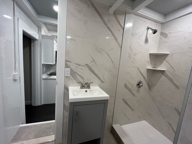 Building Photo - 469 Commonwealth Ave