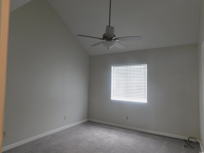 Building Photo - 3700 Golf Colony Ln