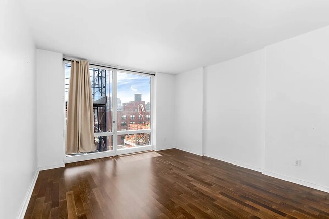 Building Photo - 340 E 23rd St