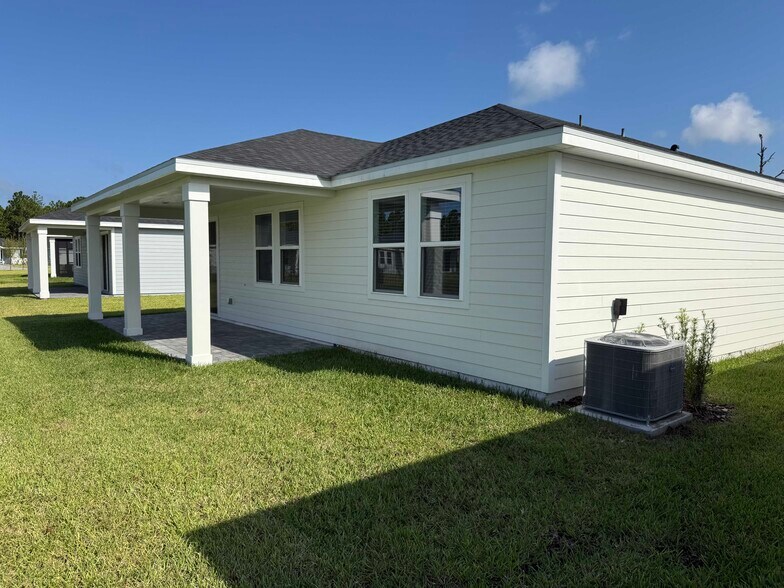 Building Photo - 74 Tequesta Ct