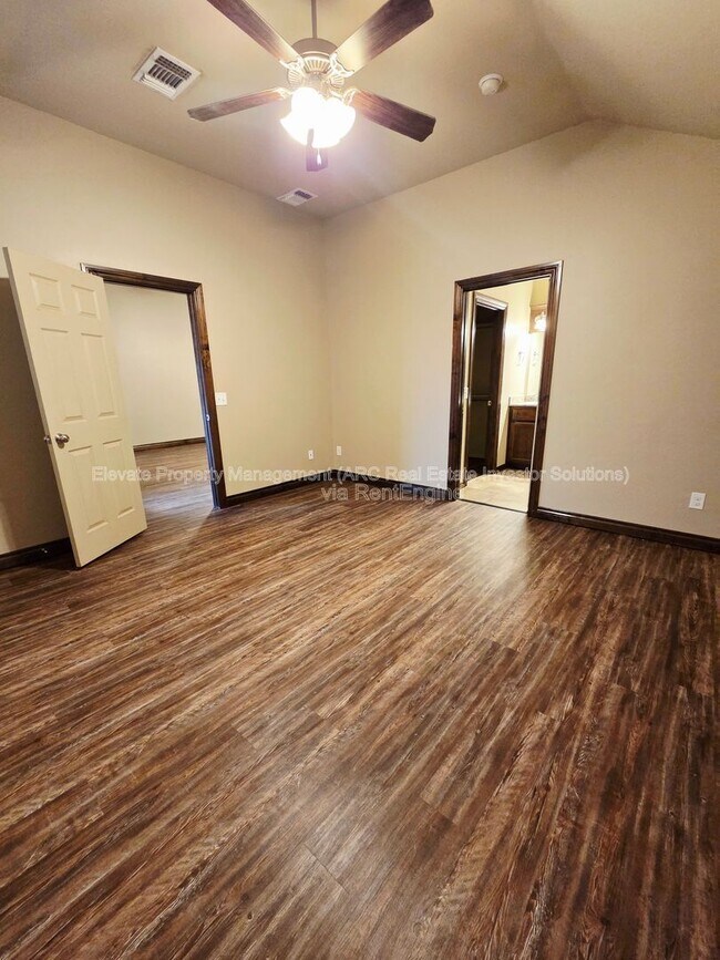 Building Photo - 2302 Kintyre Rd