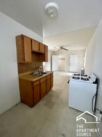 Building Photo - 5011 W Cermak Rd