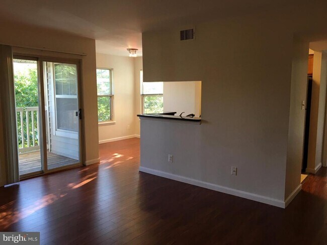 Building Photo - 1710 Abercromby Ct