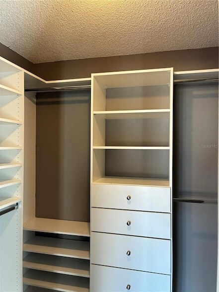 Building Photo - 5841 Dorham Pl