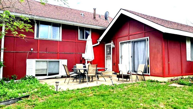 Building Photo - 3407 Fountainbleau Dr